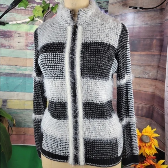 ALISON SHERI fuzzy zip-up jacket / cardigan, B&W & silver - Picture 2 of 7
